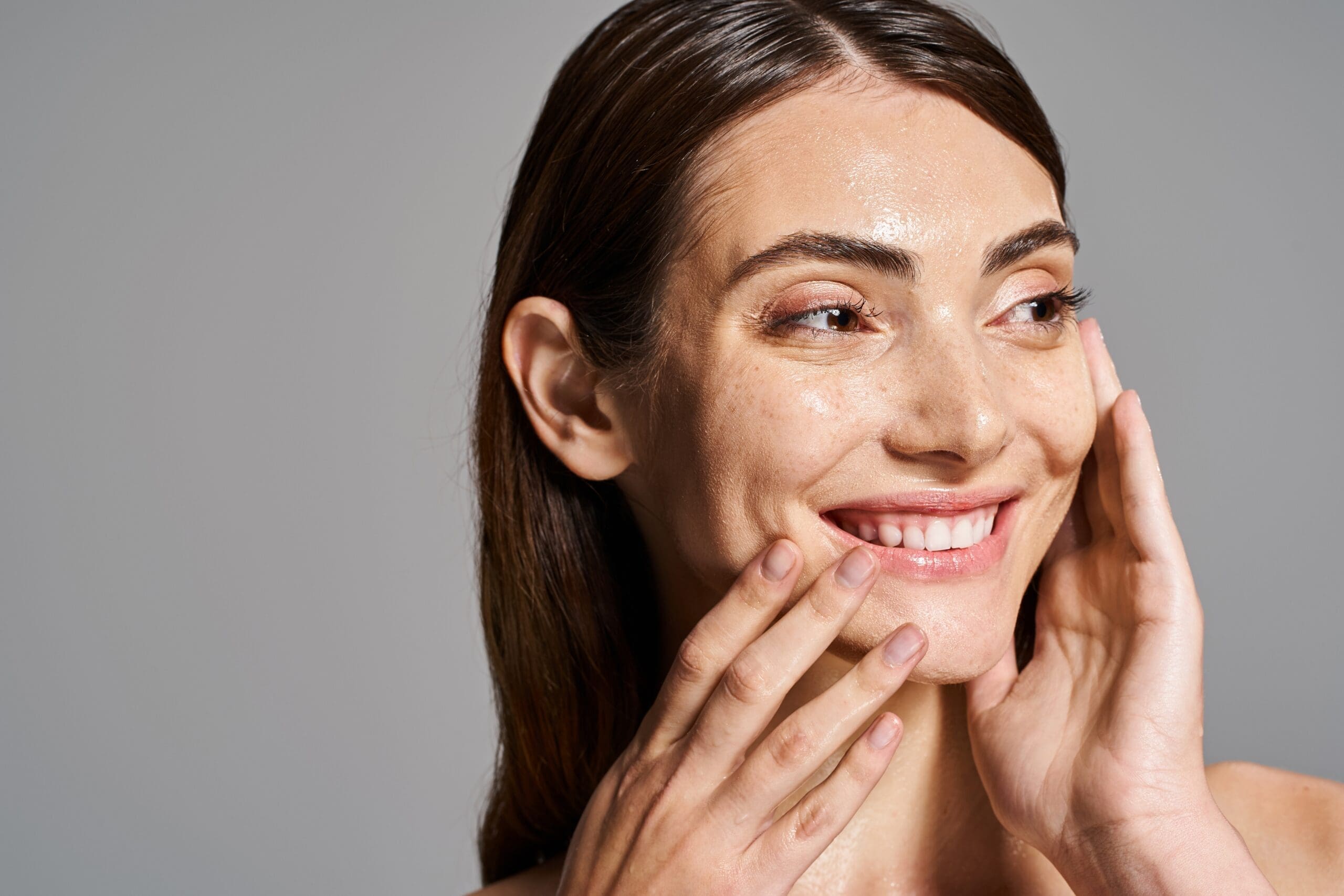 Melasma vs Dark Spots: How to Tell the Difference 
